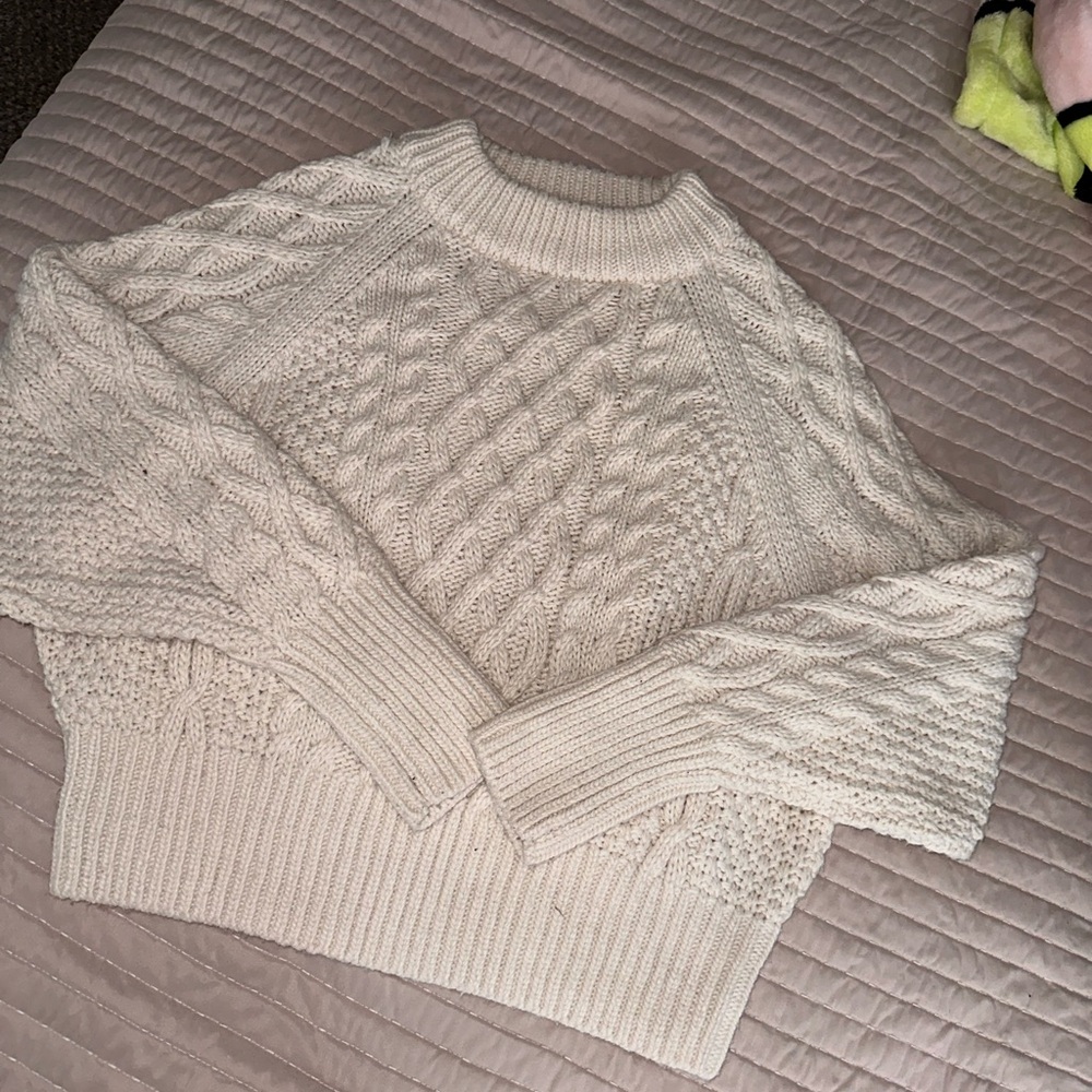 H&M Cream Crew Neck Cable Knit Sweater
